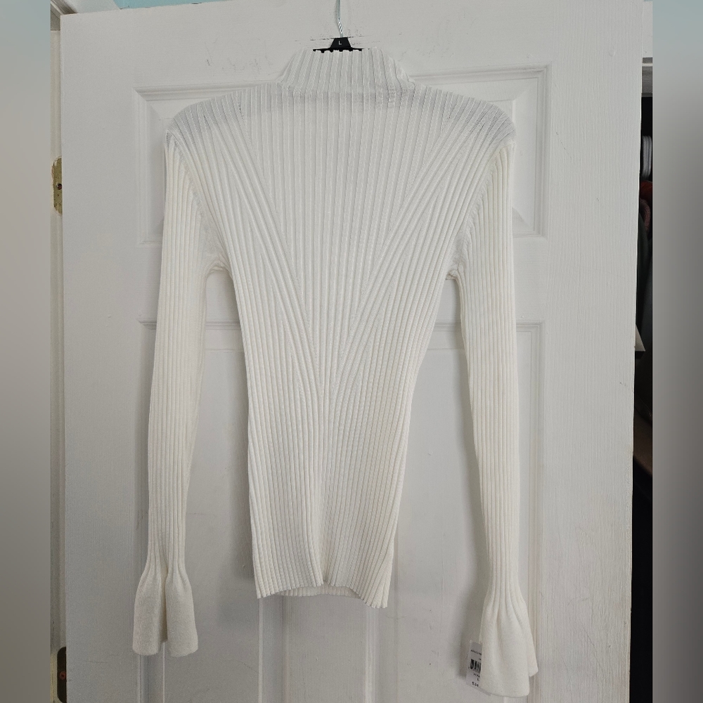 NWT Grace + Karma Ribbed Turtle Neck Blouse with Accent Sleeves